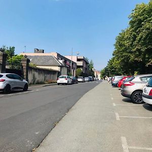 Location F1 Neuf Centre Historique Riom Appartement Exterior photo