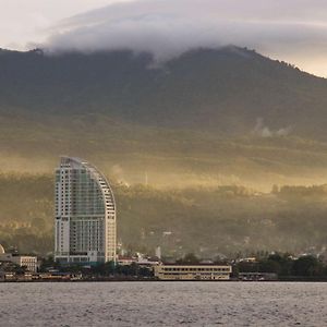 Best Western The Lagoon Hotel Manado Exterior photo