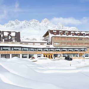 Hotel Arnika Wellness Passo San Pellegrino Exterior photo