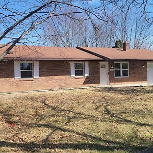 6418 Sandric Lane Beautiful 3 Bdrm Ranch Home In Liberty Township Jericho Exterior photo