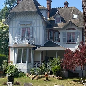 Le Manoir Villa Vernouillet  Exterior photo