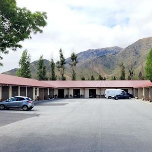 Sierra Motel And Apartments Omarama Exterior photo