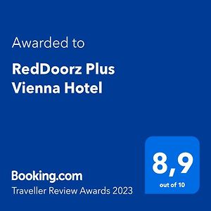 RedDoorz Plus Vienna Hotel Ho Chi Minh-stad Exterior photo