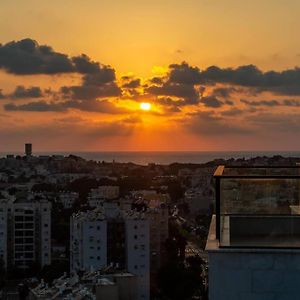 Bautiful Penthouse 4Bed With Jacuzzi Sea View Appartement Tel Aviv Exterior photo