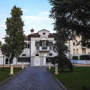 Relais Toti Beb Bed E Breakfast Bed and Breakfast Mogliano Veneto Exterior photo