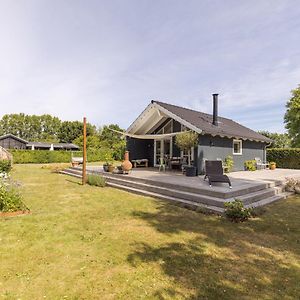 Modern And Cozy Cabin Near Copenhagen City And Airport Villa Dragør Exterior photo