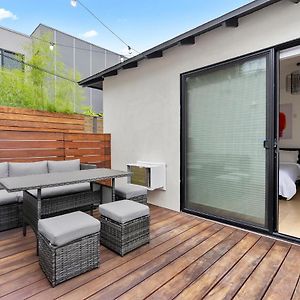 Modern Guest Room Los Angeles Exterior photo