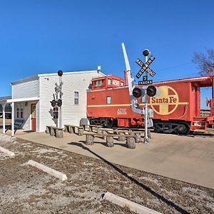 Unique Joplin Gem Converted Train Car Studio Appartement Exterior photo