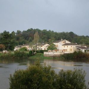 Gironde Style House Bordering The River Villa Sainte-Terre Exterior photo