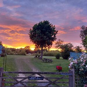 Hopgarden Glamping Luxury Shepherds Huts Hotel Wadhurst Exterior photo