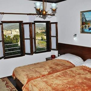 Hava Baci Appartement Berat Exterior photo