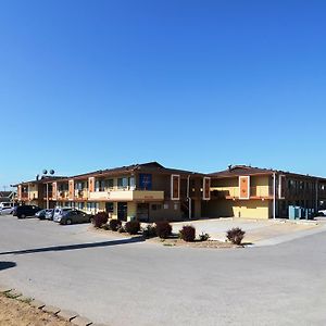 Super 7 Motel Coralville Exterior photo