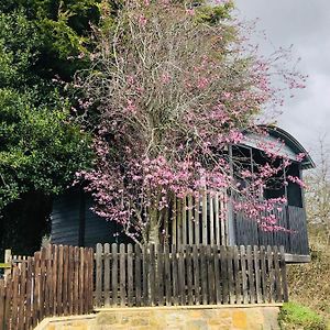 The Cherry Tree Gypsy Wagon Villa Banbury Exterior photo