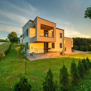 Rooms With A Parking Space Seliste Dreznicko, Plitvice - 20899 Rakovica Exterior photo