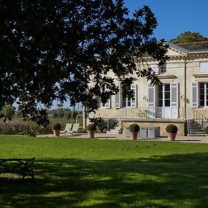 Belle Maison Bourgeoise De Charme Dans Un Domaine Viticole Villa Libourne Exterior photo