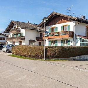 2 Haus Reichl Appartement Gstadt am Chiemsee Exterior photo