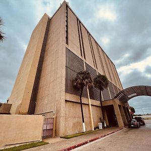 Hotel AVA Laredo Exterior photo