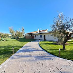 Bed & Breakfast La Campagna Di Peppe E Tullia Bed and Breakfast Formia Exterior photo