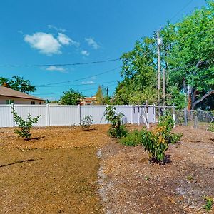 Tropical Haven Retreat Villa Palm Bay Exterior photo