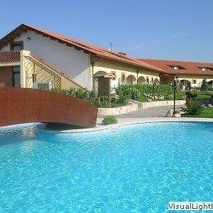 Parmenide Farm Holiday Hotel Castelnuovo Cilento Facilities photo