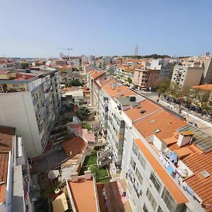 Cozy Apartment In Central Almada W Swing Chairs Exterior photo