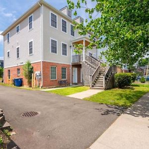 Gorgeous Waterfront 2:1 - 2 Houses In 1 Building. New Haven Exterior photo