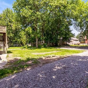 Cozy & Quiet Studio Flat In Historic Mount Clemens Appartement Exterior photo