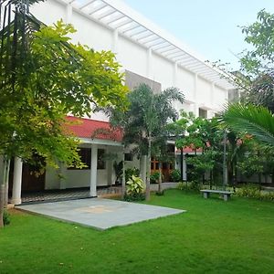 Nilan Grand Appartement Puducherry Exterior photo