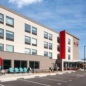 avid hotels - Wenatchee, an IHG Hotel Exterior photo