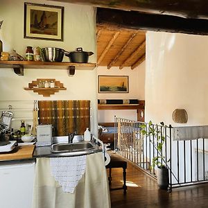 Cozy Wooden Attic With Panoramic Views Appartement Botticino Sera Exterior photo