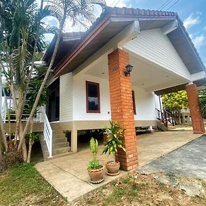 2-Bedrooms Cozy House With Free Wi-Fi #2 Phuket Exterior photo