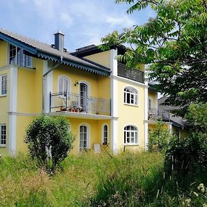 Ferienwohnung In Seenaher Kuenstlervilla In Gstadt Gstadt am Chiemsee Exterior photo