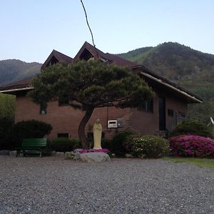 Gabriel Villa Jeongseon Exterior photo