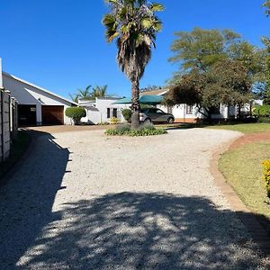 Ka Tembe Self Catering Lodge Pietersburg Exterior photo