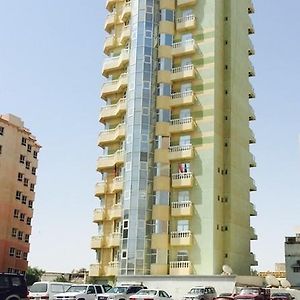 Bneid Al Gar Penthouse Entire Apartment 3 Bedroom Family Only Koeweit Exterior photo