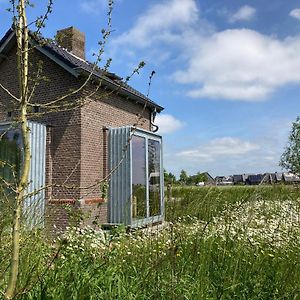 Tiny house Van hoogspanning naar ontspanning Appartement Wirdum Exterior photo