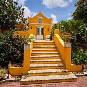 Landhuis Bona Vista Hotel Willemstad Exterior photo