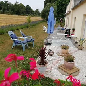 Kerlan Bed and Breakfast Béganne Exterior photo