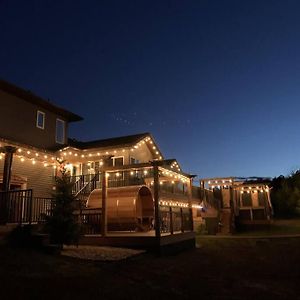 Dragonfly Inn Loft Suite Sherwood Park Exterior photo