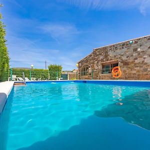 Chalet Con Piscina Privada En Bolonia Villa Tarifa Exterior photo