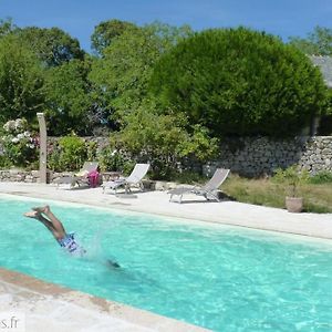 Gite 2/4 Pers, Piscine-Wifi Calme, Nature Villa Omps Exterior photo