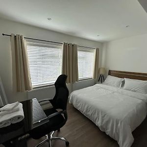 Modern 1 Bedroom Studio Flat Northfleet Exterior photo
