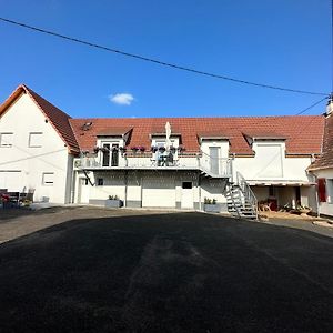 Au Parfum Des Roses Appartement Gunstett Exterior photo