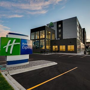 Holiday Inn Express - Lethbridge Southeast, An Ihg Hotel Exterior photo