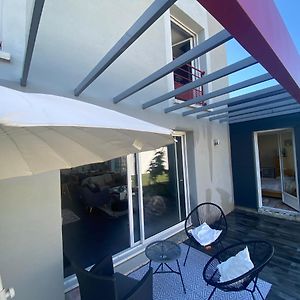 Chambre Avec Salle De Bain Privee Dans Maison Appartement Bourges Exterior photo