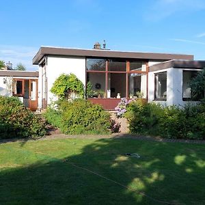 Royale Bungalow Met Grote Tuin En Terras Villa Munstergeleen Exterior photo