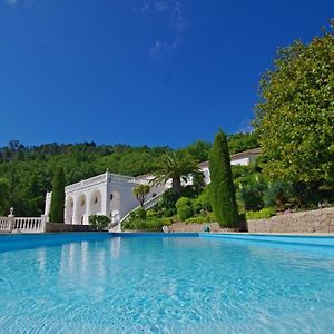 Luxueux Appartement Avec Piscine Vue Feerique Sur La Baie De Cannes Calme Fréjus Exterior photo