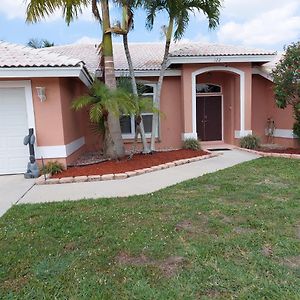 Cozy Home Away From Home Royal Palm Beach Exterior photo