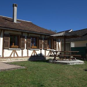 Au Logis Des Lacs Villa Piney Exterior photo