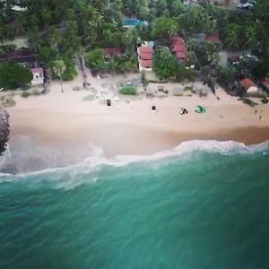 Ocean View Kite Surfing School Bed and Breakfast Kalpitiya Exterior photo